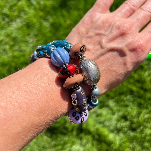 Cookie Lee Set of Beaded Bracelets - Picture 5 of 7